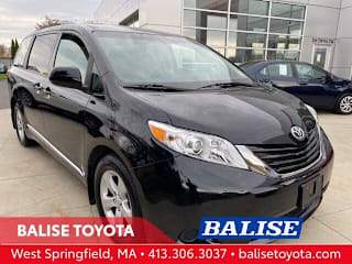 2017 Toyota Sienna LE 8-Passenger 5TDKZ3DC5HS881761 2017 Toyota Sienna LE 8-Passenger