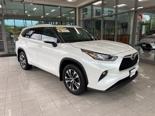2020 Toyota Highlander XLE 5TDGZRBH0LS039992 2020 Toyota Highlander XLE