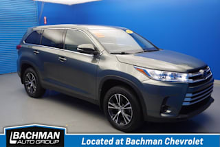 2019 Toyota Highlander LE 5TDBZRFH2KS957908 2019 Toyota Highlander LE