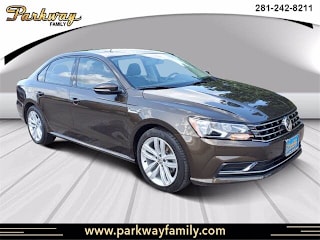 2019 Volkswagen Passat 2.0T Wolfsburg 1VWLA7A30KC013504 2019 Volkswagen Passat 2.0T Wolfsburg