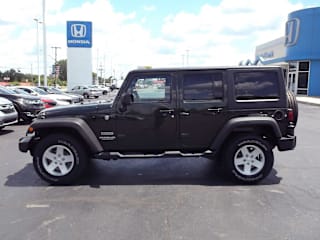 2011 Jeep Wrangler Unlimited Sport 1J4BA3H15BL513244 2011 Jeep Wrangler Unlimited Sport
