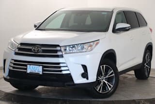 2019 Toyota Highlander LE 5TDZZRFH4KS296591 2019 Toyota Highlander LE