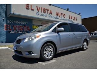 2011 Toyota Sienna XLE 8-Passenger 5TDYK3DC8BS018975 2011 Toyota Sienna XLE 8-Passenger