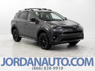 2018 Toyota RAV4 XLE 2T3RFREV5JW798958 2018 Toyota RAV4 XLE