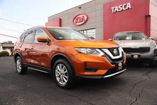 2018 Nissan Rogue SV 5N1AT2MV7JC822156 2018 Nissan Rogue SV