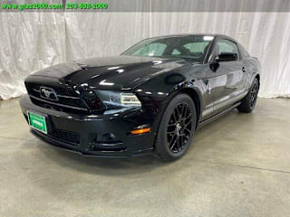 2014 Ford Mustang V6 1ZVBP8AM7E5303062 2014 Ford Mustang V6
