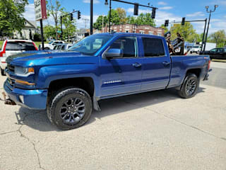 2017 Chevrolet Silverado 1500 LT 3GCUKREC3HG110261 2017 Chevrolet Silverado 1500 LT