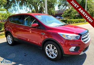 2019 Ford Escape SE 1FMCU0GD1KUC46556 2019 Ford Escape SE