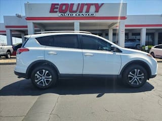 2017 Toyota RAV4 LE 2T3ZFREV7HW312676 2017 Toyota RAV4 LE