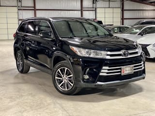 2019 Toyota Highlander SE 5TDKZRFH7KS559092 2019 Toyota Highlander SE