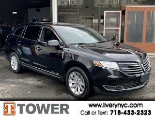 2018 Lincoln MKT Town Car Livery Fleet 2LMHJ5NK2JBL02610 2018 Lincoln MKT Town Car Livery Fleet