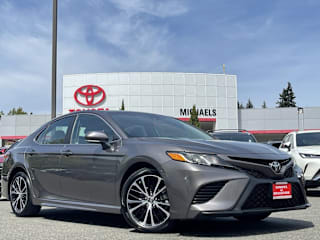 2018 Toyota Camry SE 4T1B11HK3JU619196 2018 Toyota Camry SE