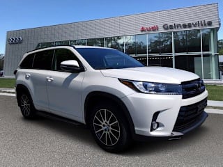 2018 Toyota Highlander XLE 5TDJZRFHXJS857694 2018 Toyota Highlander XLE