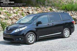 2017 Toyota Sienna XLE 8-Passenger 5TDYZ3DC8HS876774 2017 Toyota Sienna XLE 8-Passenger