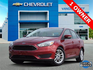 2017 Ford Focus SE 1FADP3F22HL222417 2017 Ford Focus SE