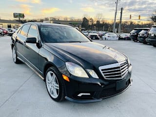 2010 Mercedes-Benz E-Class E 550 Luxury 4MATIC WDDHF9AB3AA107843 2010 Mercedes-Benz E-Class E 550 Luxury 4MATIC