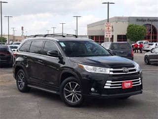 2018 Toyota Highlander SE 5TDKZRFH0JS540205 2018 Toyota Highlander SE