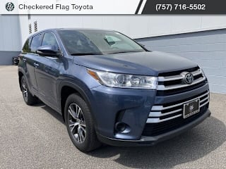 2018 Toyota Highlander LE 5TDBZRFH5JS499277 2018 Toyota Highlander LE