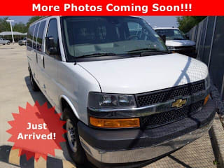 2019 Chevrolet Express Passenger LT 3500 1GAZGPFG0K1336057 2019 Chevrolet Express Passenger LT 3500