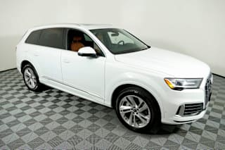 2021 Audi Q7 WA1LXAF74MD015001 2021 Audi Q7