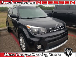 2017 Kia Soul + KNDJP3A56H7410042 2017 Kia Soul +