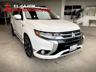 2018 Mitsubishi Outlander PHEV GT JA4J24A50JZ046175 2018 Mitsubishi Outlander PHEV GT