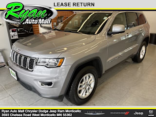 2018 Jeep Grand Cherokee Laredo 1C4RJFAGXJC286801 2018 Jeep Grand Cherokee Laredo