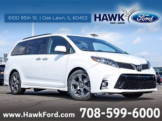 2018 Toyota Sienna SE 8-Passenger 5TDXZ3DC1JS919918 2018 Toyota Sienna SE 8-Passenger