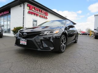 2018 Toyota Camry 4T1B11HK6JU522803 2018 Toyota Camry