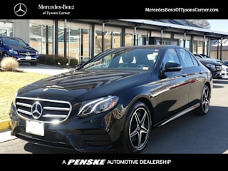 2018 Mercedes-Benz E-Class E 300 4MATIC WDDZF4KB5JA334585 2018 Mercedes-Benz E-Class E 300 4MATIC