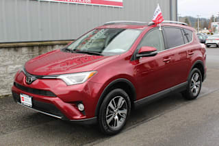 2018 Toyota RAV4 JTMRFREV6JD229307 2018 Toyota RAV4