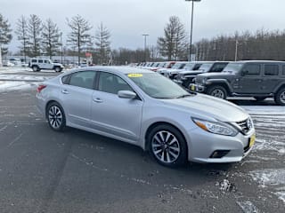 2017 Nissan Altima 1N4AL3AP6HC180867 2017 Nissan Altima