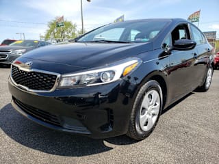 2018 Kia Forte LX 3KPFK4A78JE235245 2018 Kia Forte LX