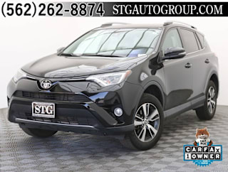 2017 Toyota RAV4 XLE 2T3WFREV7HW401490 2017 Toyota RAV4 XLE