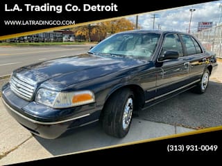 2001 Ford Crown Victoria Base 2FAFP73W81X157069 2001 Ford Crown Victoria Base