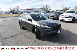 2017 Jeep Cherokee Limited 1C4PJLDS2HW642172 2017 Jeep Cherokee Limited