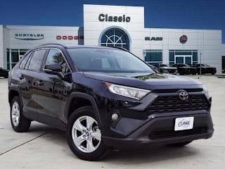 2019 Toyota RAV4 XLE 2T3W1RFV2KW011966 2019 Toyota RAV4 XLE