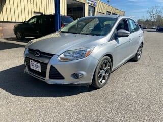 2013 Ford Focus SE 1FADP3F28DL146082 2013 Ford Focus SE