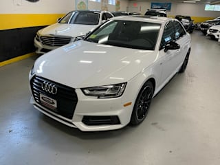 2018 Audi A4 2.0T quattro Premium Plus WAUENAF4XJA057516 2018 Audi A4 2.0T quattro Premium Plus
