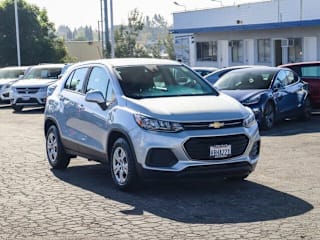 2018 Chevrolet Trax LS 3GNCJKSB3JL195026 2018 Chevrolet Trax LS