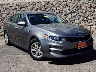 2018 Kia Optima LX 5XXGT4L32JG184571 2018 Kia Optima LX