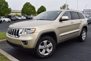 2011 Jeep Grand Cherokee Laredo 1J4RR4GG0BC557817 2011 Jeep Grand Cherokee Laredo