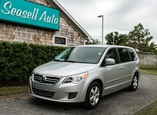 2010 Volkswagen Routan SE 2V4RW3D16AR305820 2010 Volkswagen Routan SE