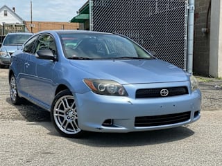 2009 Scion tC Base JTKDE167090285642 2009 Scion tC Base