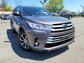 2018 Toyota Highlander XLE 5TDJZRFH1JS840444 2018 Toyota Highlander XLE