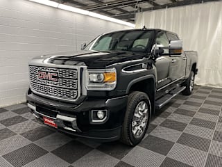 2019 GMC Sierra 2500HD Denali 1GT12SEG3KF193177 2019 GMC Sierra 2500HD Denali