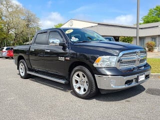 2017 Ram Pickup 1500 1C6RR6LT3HS662233 2017 Ram Pickup 1500