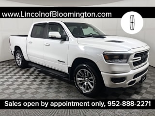 2019 Ram Pickup 1500 1C6SRFLT1KN677045 2019 Ram Pickup 1500