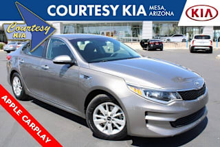 2018 Kia Optima LX 5XXGT4L35JG187593 2018 Kia Optima LX