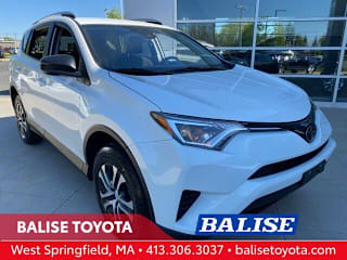 2018 Toyota RAV4 LE JTMBFREV3JJ214511 2018 Toyota RAV4 LE